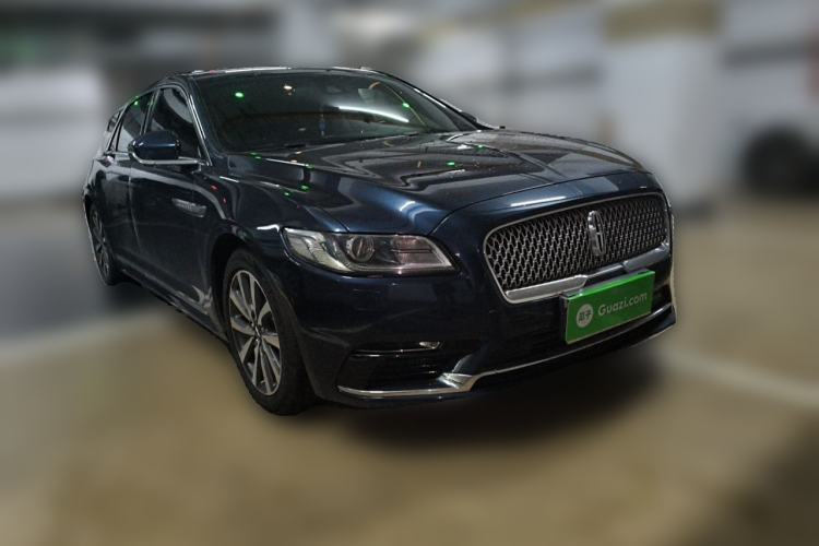 Used Lincoln Continental 2017 2.0T Two-Wheel Drive Deluxe Edition Front Right 45 Deg