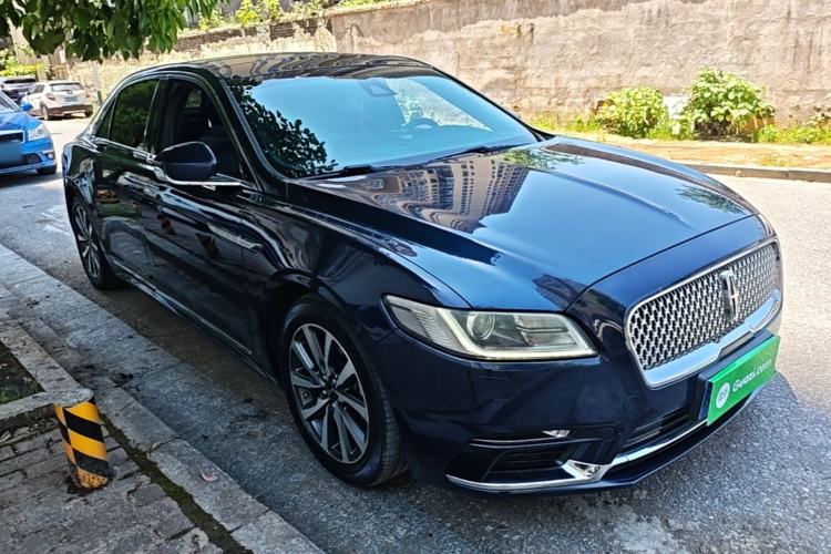 Used Lincoln Continental 2017 2.0T Two-Wheel Drive Deluxe Edition Front Right 45 Deg