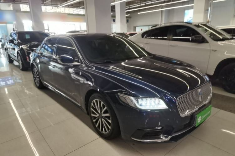 Used Lincoln Continental 2017 2.0T Two-Wheel-Drive Luxury Edition Front Right 45 Deg