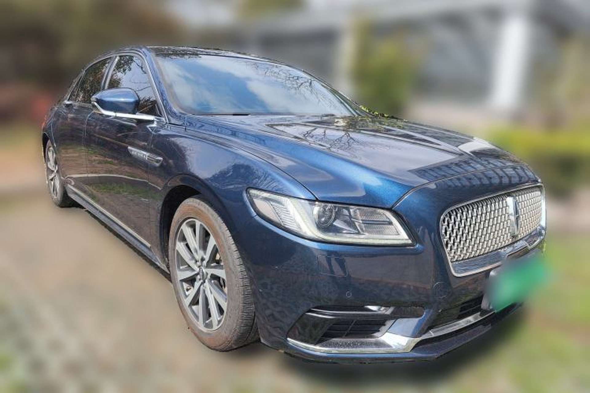 Used Lincoln Continental 2017 2.0T Two-Wheel Drive Deluxe Edition Front Right 45 Deg
