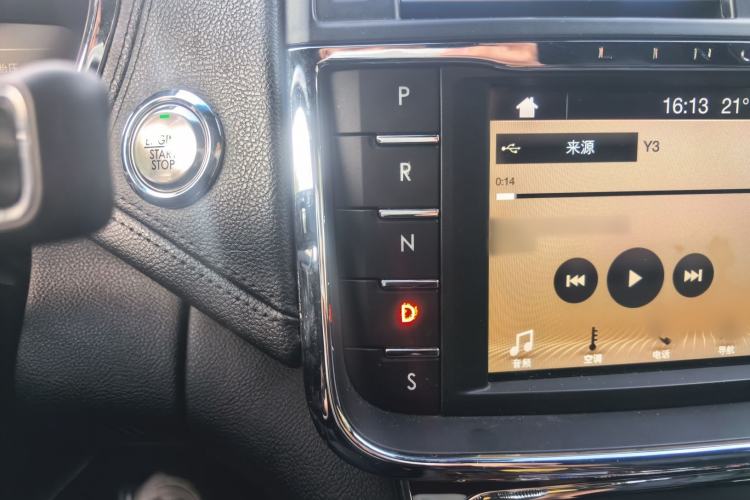 Used Lincoln Continental 2017 2.0T Two-Wheel Drive Prestige Edition Gear Lever