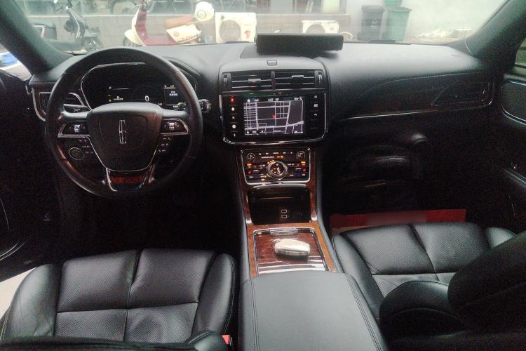 Used Lincoln Continental 2017 2.0T Two-Wheel Drive Deluxe Edition Interior 2
