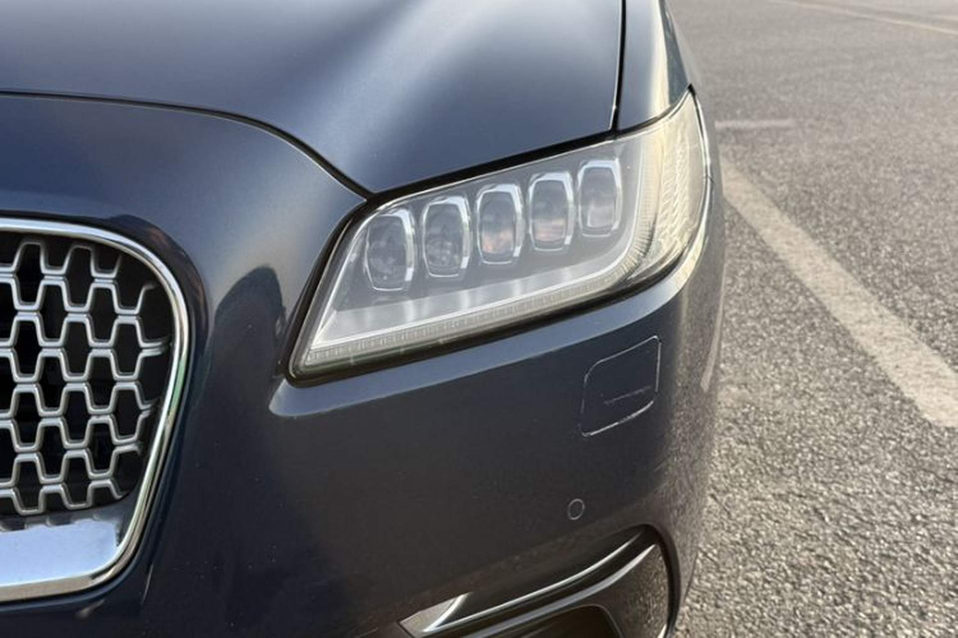 Used Lincoln Continental 2017 2.0T Two-Wheel-Drive Luxury Edition Left Front Headlight