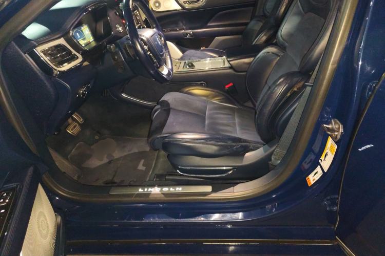 Used Lincoln Continental 2017 3.0T Four-Wheel Drive Presidential Edition Left Front Seat