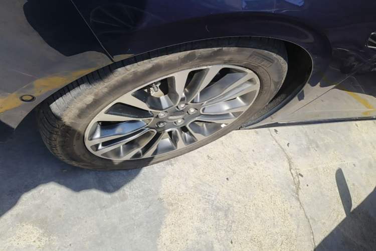 Used Lincoln Continental 2017 3.0T Four-Wheel Drive Prestige Edition Left Front Wheel Hub