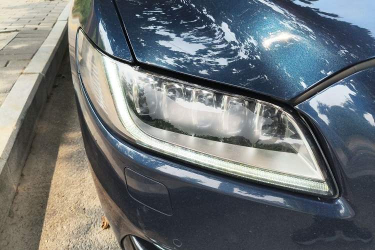 Used Lincoln Continental 2017 2.0T Two-Wheel Drive Prestige Edition Right Front Headlight