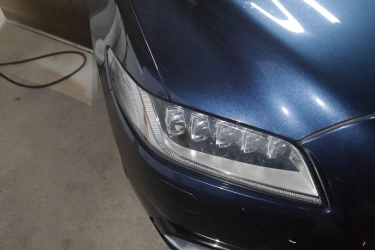 Used Lincoln Continental 2017 3.0T Four-Wheel Drive Prestige Edition Right Front Headlight