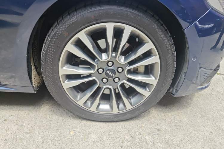 Used Lincoln Continental 2017 3.0T Four-Wheel Drive Prestige Edition Right Front Wheel Hub