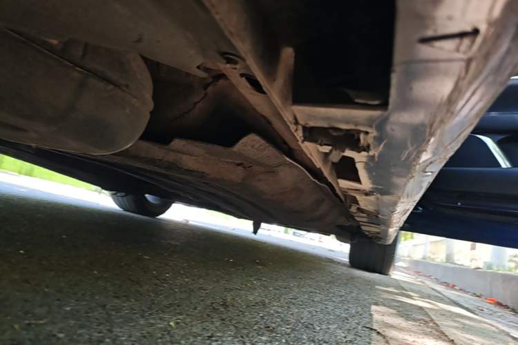 Used Lincoln Continental 2017 2.0T Two-Wheel Drive Deluxe Edition Right Side Sill