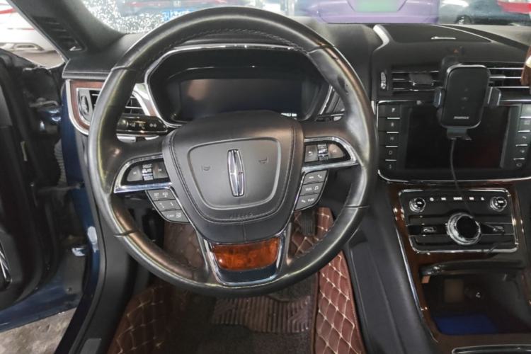 Used Lincoln Continental 2017 2.0T Two-Wheel Drive Prestige Edition Steering Wheel