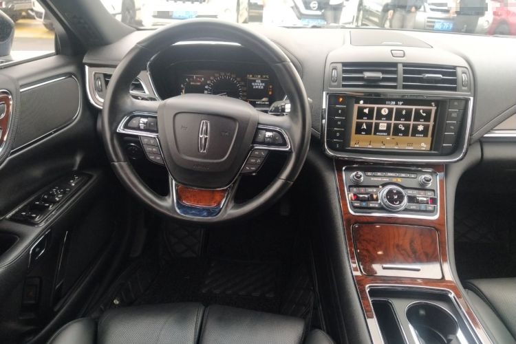 Used Lincoln Continental 2017 2.0T Two-Wheel Drive Deluxe Edition Steering Wheel