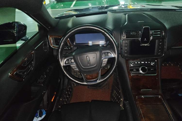 Used Lincoln Continental 2017 2.0T Two-Wheel Drive Prestige Edition Steering Wheel