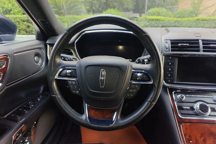 Used Lincoln Continental 2017 2.0T Two-Wheel Drive Prestige Edition Steering Wheel