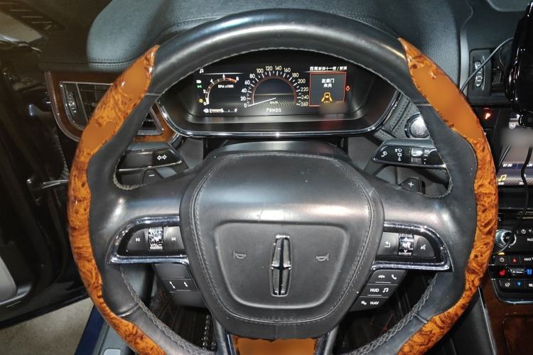 Used Lincoln Continental 2017 3.0T Four-Wheel Drive Prestige Edition Steering Wheel