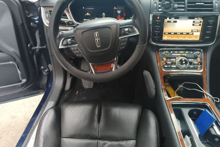 Used Lincoln Continental 2017 2.0T Two-Wheel Drive Deluxe Edition Steering Wheel