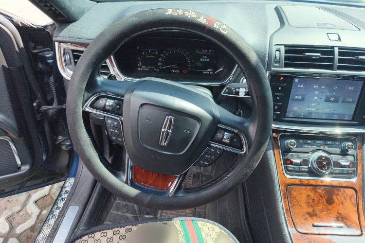 Used Lincoln Continental 2017 2.0T Two-Wheel Drive Deluxe Edition Steering Wheel
