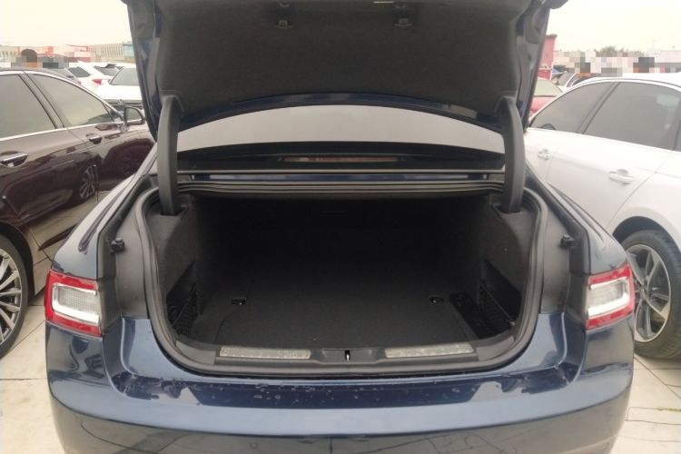 Used Lincoln Continental 2017 2.0T Two-Wheel Drive Deluxe Edition Trunk