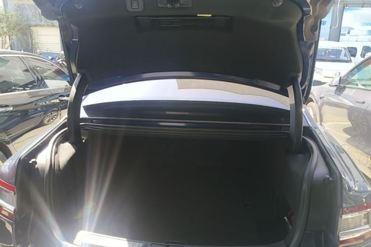 Used Lincoln Continental 2017 3.0T Four-Wheel Drive Prestige Edition Trunk