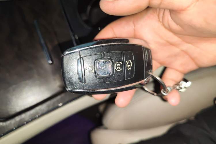 Used Lincoln Continental 2017 2.0T Two-Wheel Drive Deluxe Edition Vehicle Key