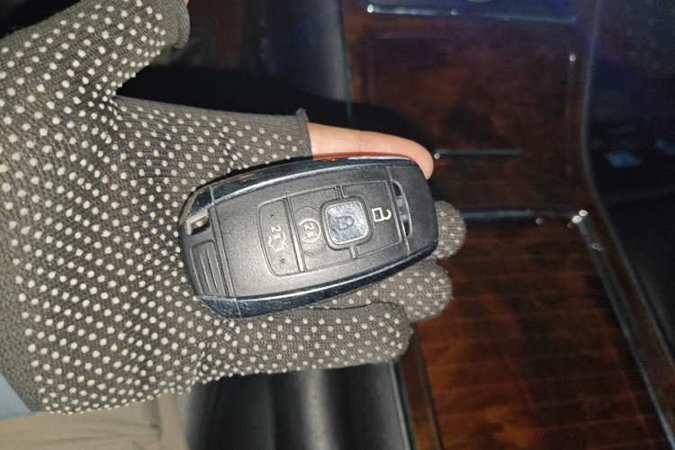 Used Lincoln Continental 2017 2.0T Two-Wheel Drive Prestige Edition Vehicle Key
