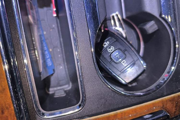 Used Lincoln Continental 2017 2.0T Two-Wheel Drive Deluxe Edition Vehicle Key