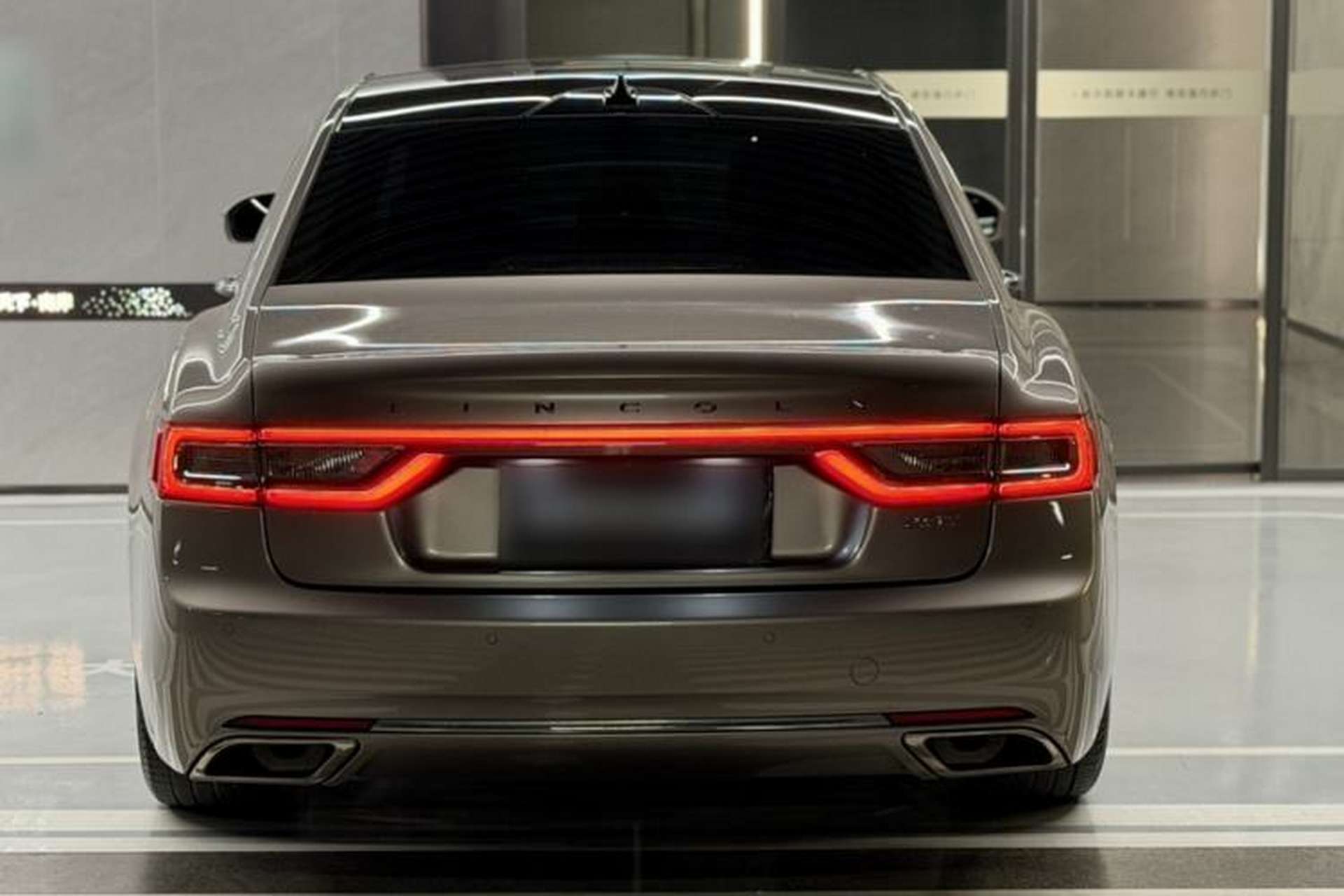 Used Lincoln Continental 2017 2.0T Two-Wheel Drive Deluxe Edition Exterior 2