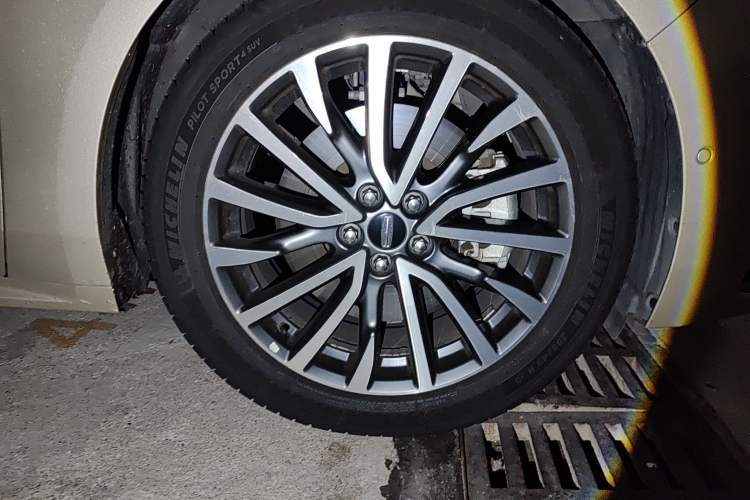 Used Lincoln Continental 2017 2.0T Two-Wheel Drive Prestige Edition Exterior 7