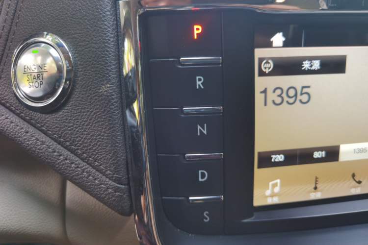 Used Lincoln Continental 2017 2.0T Two-Wheel Drive Prestige Edition Gear Lever