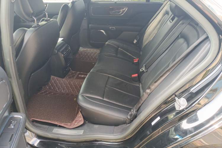 Used Lincoln Continental 2017 2.0T Two-Wheel-Drive Luxury Edition Left Rear Seat