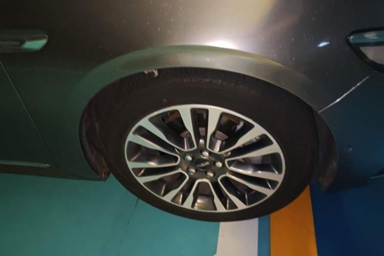 Used Lincoln Continental 2017 3.0T Four-Wheel Drive Prestige Edition Right Front Wheel Hub