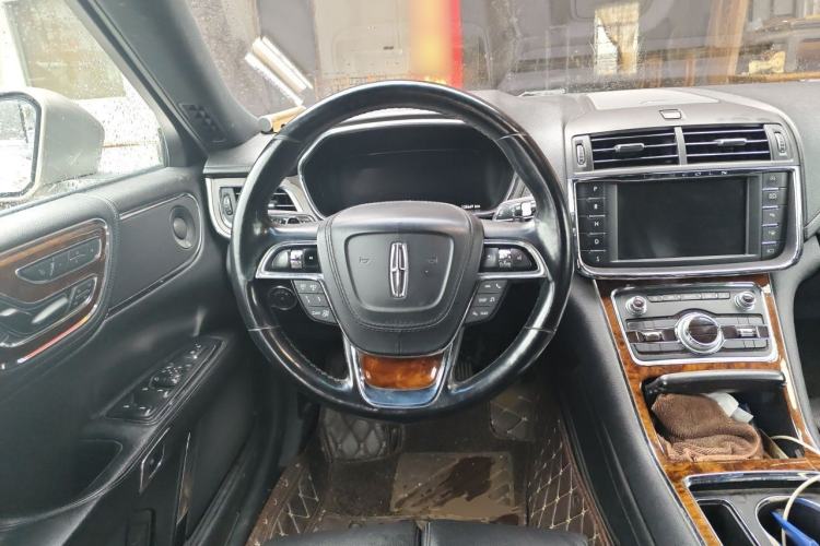 Used Lincoln Continental 2017 2.0T Two-Wheel Drive Prestige Edition Steering Wheel