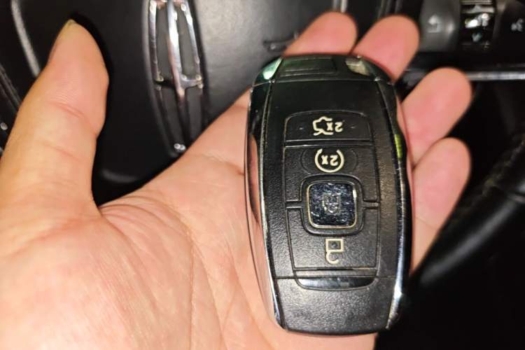 Used Lincoln Continental 2017 3.0T Four-Wheel Drive Prestige Edition Vehicle Key