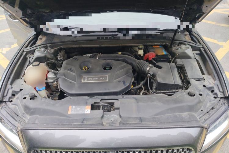 Used Lincoln Continental 2017 2.0T Two-Wheel-Drive Luxury Edition Engine Bay