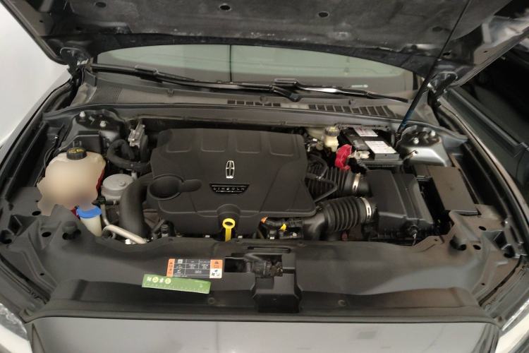 Used Lincoln Continental 2017 3.0T Four-Wheel Drive Prestige Edition Engine Bay