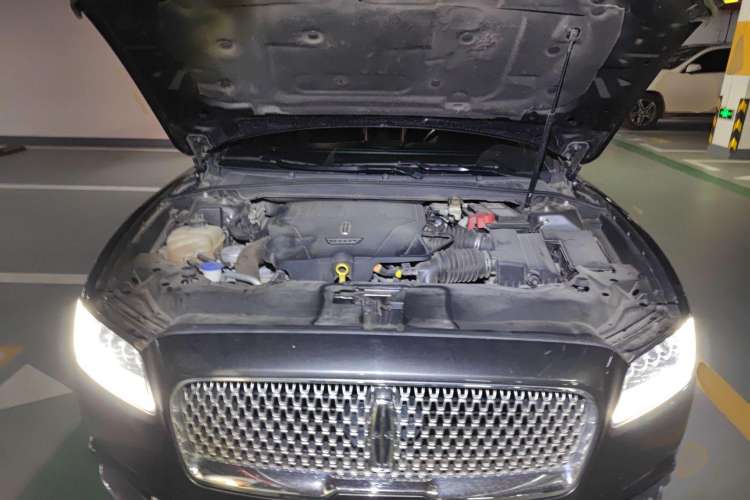 Used Lincoln Continental 2017 3.0T Four-Wheel Drive Prestige Edition Engine Bay