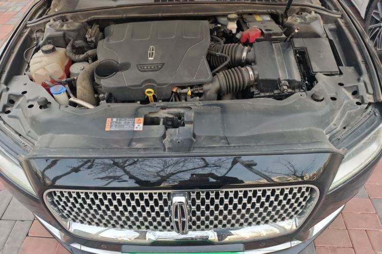 Used Lincoln Continental 2017 3.0T Four-Wheel Drive Presidential Edition Engine Bay