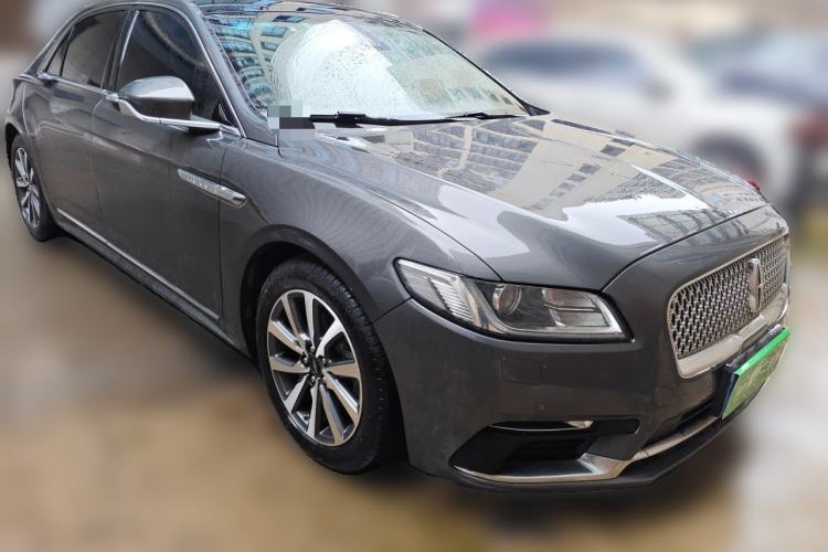Used Lincoln Continental 2017 2.0T Two-Wheel Drive Deluxe Edition Front Right 45 Deg