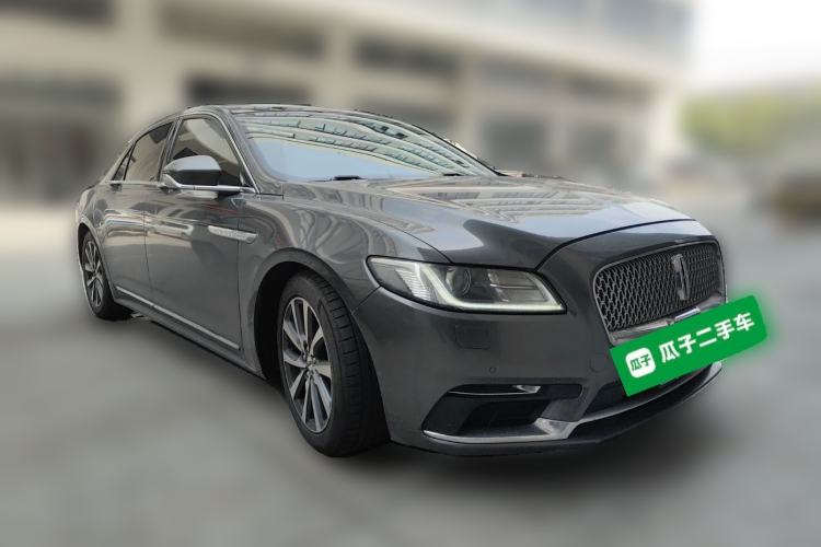 Used Lincoln Continental 2017 2.0T Two-Wheel Drive Deluxe Edition Front Right 45 Deg