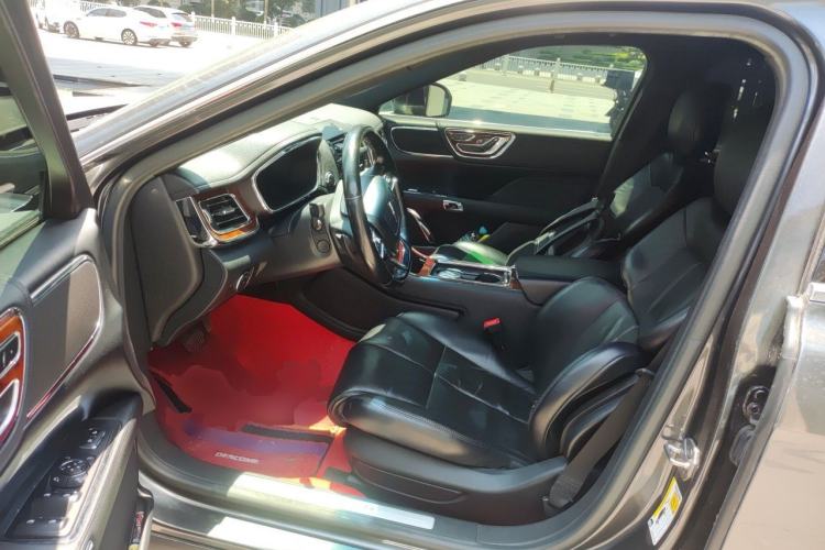 Used Lincoln Continental 2017 2.0T Two-Wheel-Drive Luxury Edition Left Front Seat