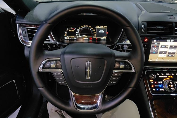 Used Lincoln Continental 2017 2.0T Two-Wheel-Drive Luxury Edition Steering Wheel