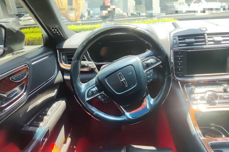 Used Lincoln Continental 2017 2.0T Two-Wheel-Drive Luxury Edition Steering Wheel
