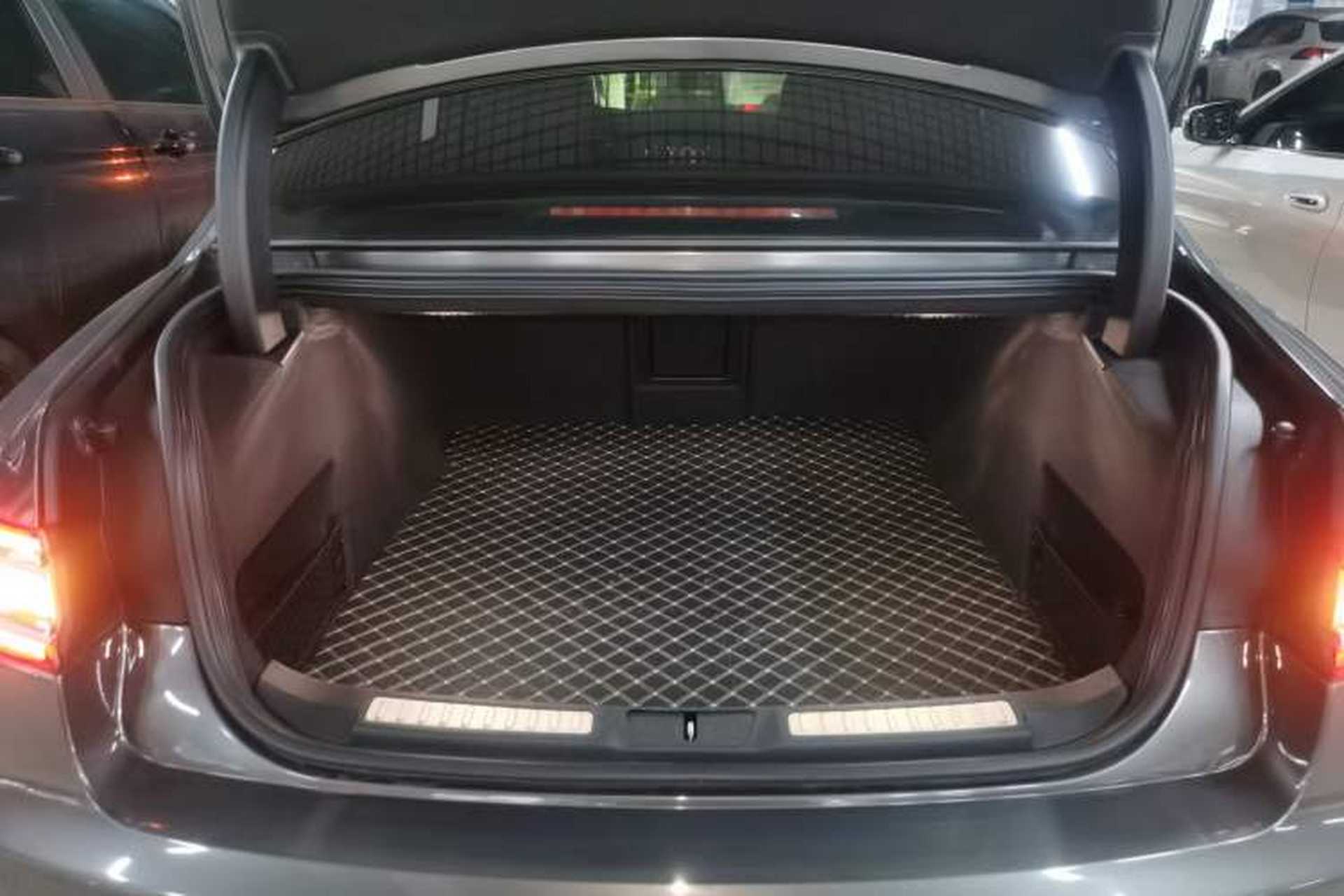 Used Lincoln Continental 2017 2.0T Two-Wheel-Drive Luxury Edition Trunk