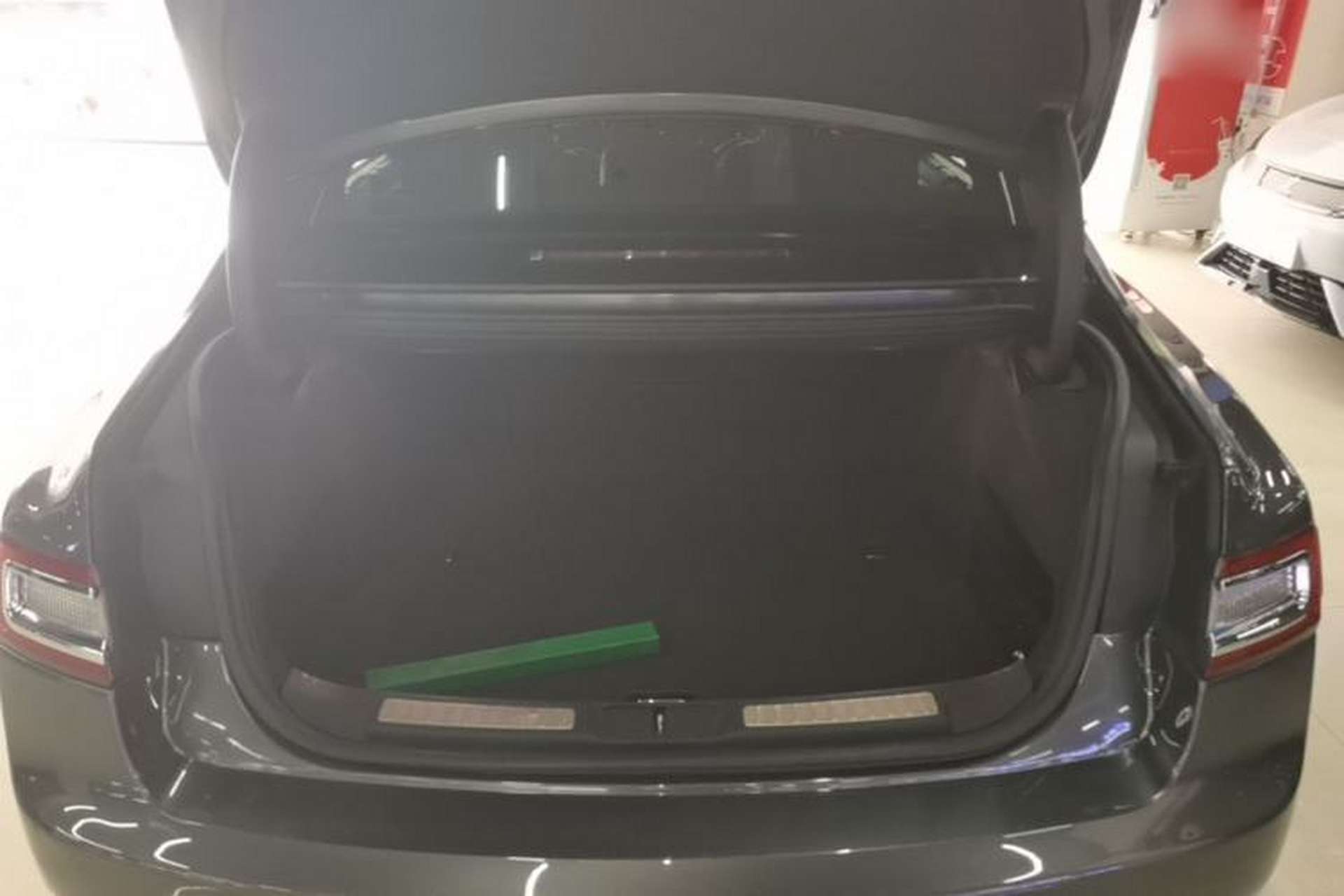 Used Lincoln Continental 2017 2.0T Two-Wheel-Drive Luxury Edition Trunk