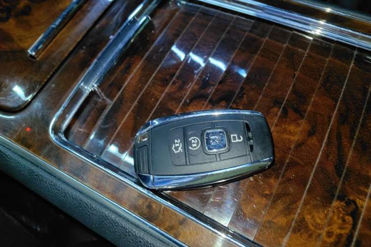 Used Lincoln Continental 2017 2.0T Two-Wheel-Drive Luxury Edition Vehicle Key