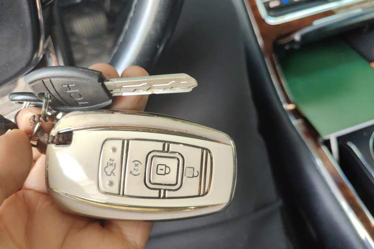 Used Lincoln Continental 2017 2.0T Two-Wheel Drive Deluxe Edition Vehicle Key