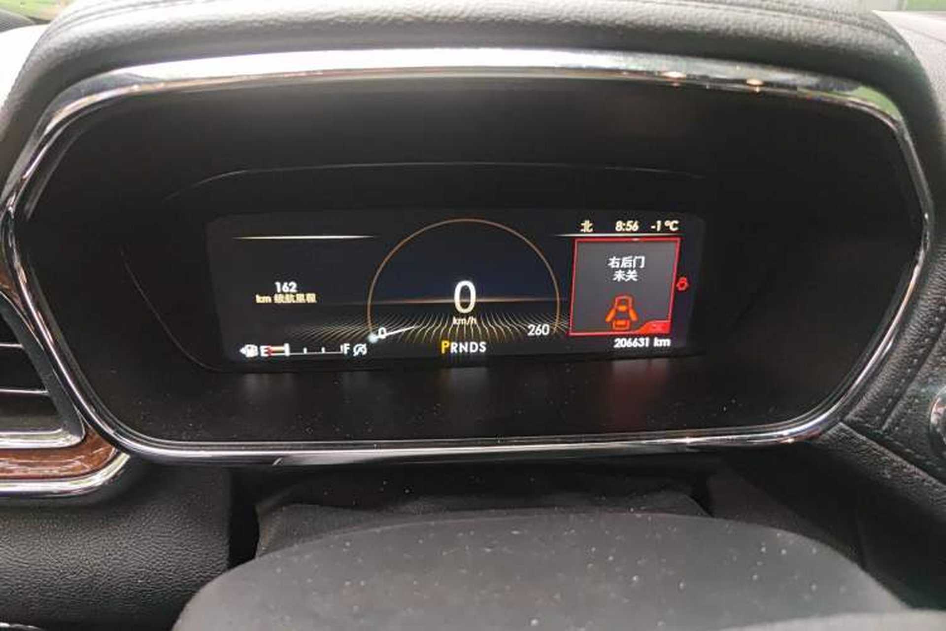 Used Lincoln Continental 2017 2.0T Two-Wheel Drive Deluxe Edition Odometer Close Up