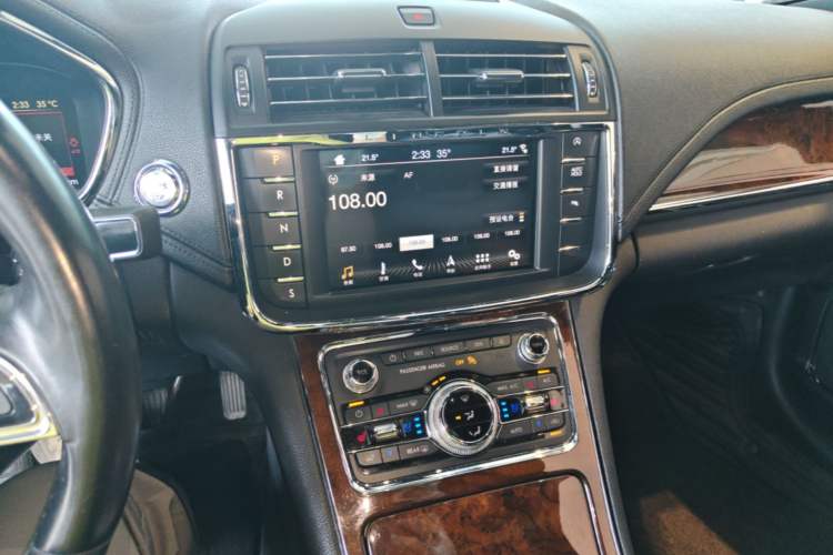 Used Lincoln Continental 2017 2.0T Two-Wheel-Drive Luxury Edition Audio And AC Panel