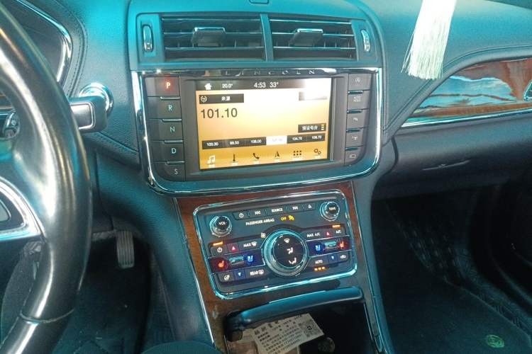 Used Lincoln Continental  Audio And AC Panel