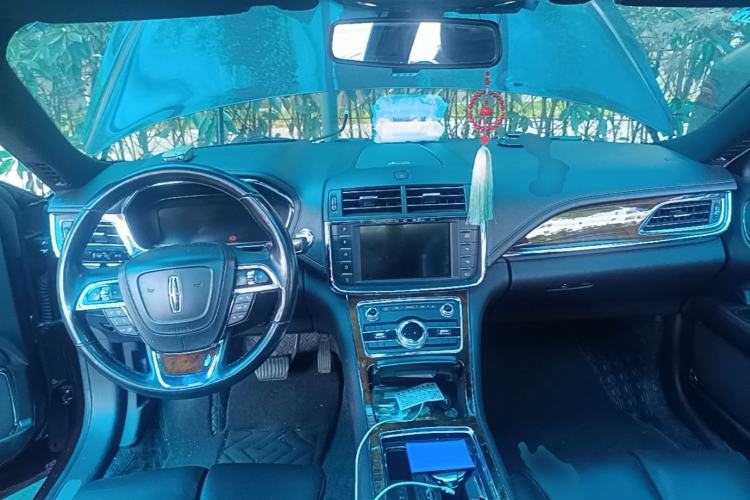 Used Lincoln Continental  Center Console