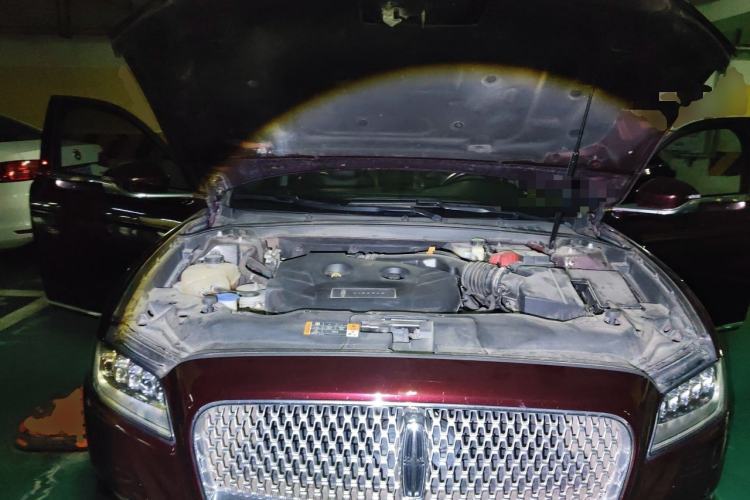 Used Lincoln Continental 2017 2.0T Two-Wheel Drive Prestige Edition Engine Bay